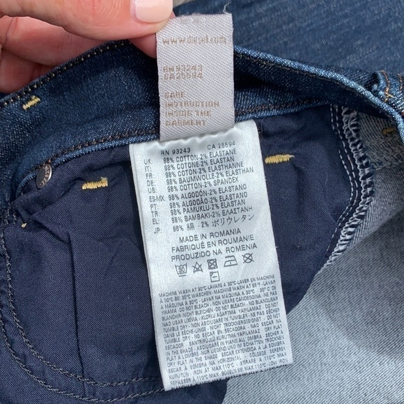 Diesel Bootzee-St Regular Slim-Bootcut Regular Waist Stretch Jeans - Picture 15 of 16